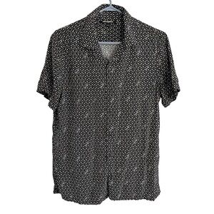 Karl Lagerfeld Men's Black Patterned Short-Sleeve Button-Up Shirt